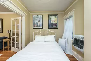 2109 NW Irving St, Portland, OR 97210 - Photo 12