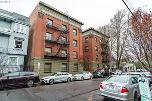 2109 NW Irving St, Portland, OR 97210 - Photo 26