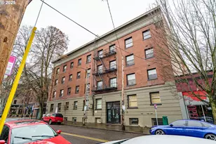 2109 NW Irving St, Portland, OR 97210 - Photo 18