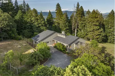 4719 Westwood Dr, Hood River, OR 97031 - Photo 2