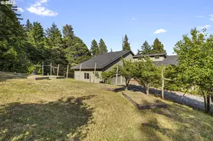 4719 Westwood Dr, Hood River, OR 97031 - Photo 18