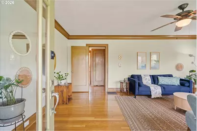 2621 SE 81st Ave, Portland, OR 97206 - Photo 4