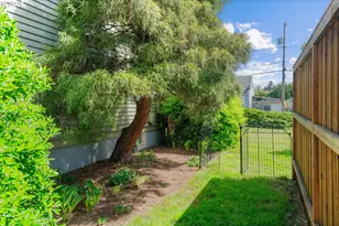 2621 SE 81st Ave, Portland, OR 97206 - Photo 42