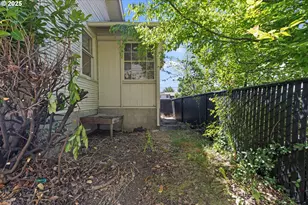 823 SE 45th Ave, Portland, OR 97215 - Photo 20