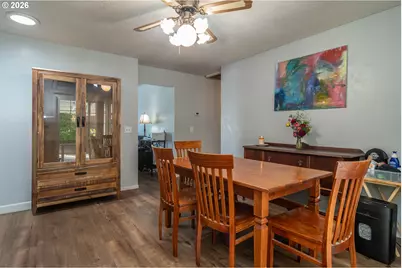 956 W Pilger St, Roseburg, OR 97471 - Photo 10