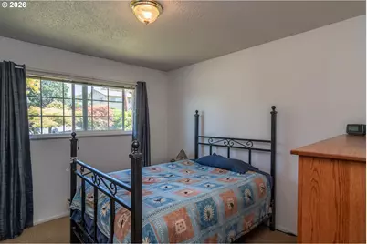956 W Pilger St, Roseburg, OR 97471 - Photo 22