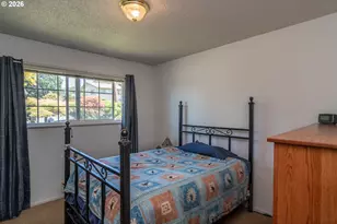 956 W Pilger St, Roseburg, OR 97471 - Photo 22