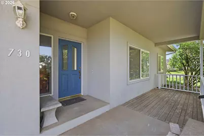730 N 9th St, Harrisburg, OR 97446 - Photo 6