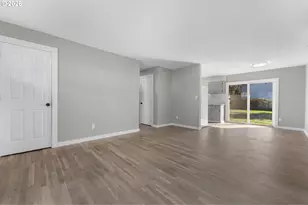 32 SE 126th Ave, Portland, OR 97233 - Photo 6