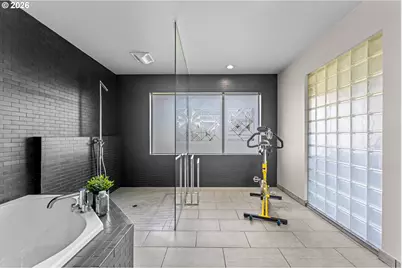 14400 Uplands Dr, Lake Oswego, OR 97034 - Photo 32