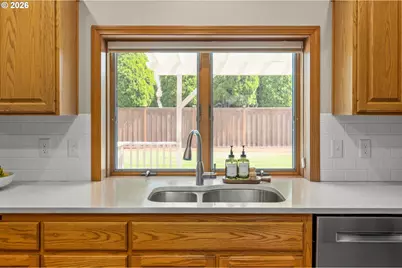 1311 Victorian Way, Eugene, OR 97401 - Photo 16