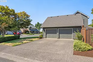 1311 Victorian Way, Eugene, OR 97401 - Photo 4