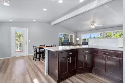 308 E Humboldt St, Bingen, WA 98605 - Photo 6