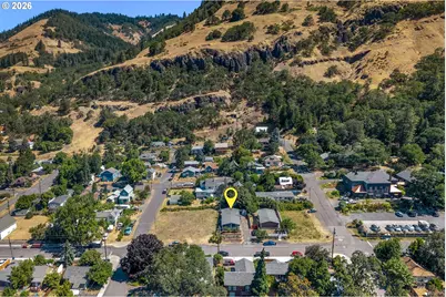 308 E Humboldt St, Bingen, WA 98605 - Photo 32