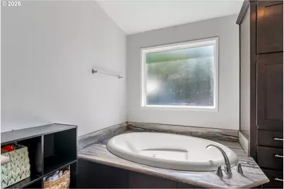 308 E Humboldt St, Bingen, WA 98605 - Photo 14