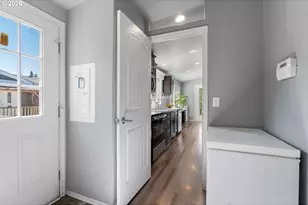 308 E Humboldt St, Bingen, WA 98605 - Photo 24