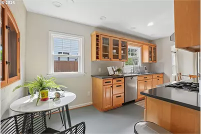 112 W 35th St, Vancouver, WA 98660 - Photo 14