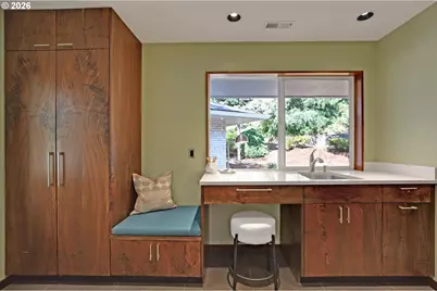 330 NW Royal Blvd, Portland, OR 97210 - Photo 18