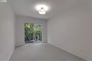 330 NW Royal Blvd, Portland, OR 97210 - Photo 20