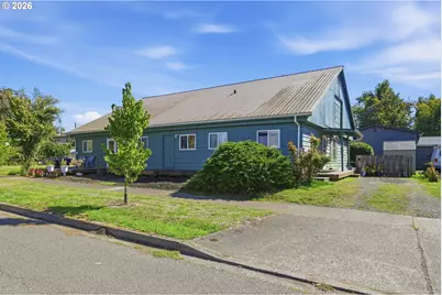 121 W C St, Springfield, OR 97477 - Photo 2