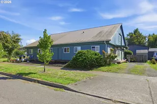 121 W C St, Springfield, OR 97477 - Photo 2