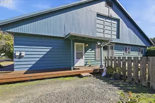 121 W C St, Springfield, OR 97477 - Photo 38