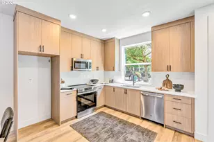 2381 SE 45th Ave, Portland, OR 97215 - Photo 6