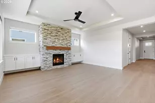 1842 S Pine St, Canby, OR 97013 - Photo 6