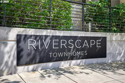 2144 NW 16th Ave, Portland, OR 97209 - Photo 32