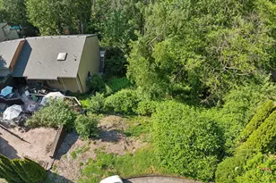 9825 SW Ventura Ct, Tigard, OR 97223 - Photo 1