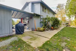 240 Pruden Hill Ln, Canyonville, OR 97417 - Photo 8