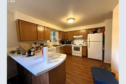 226 Cypress St, Brookings, OR 97415 - Photo 6