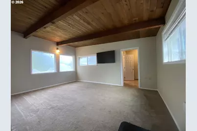 20446 Abiqua Rd, Scotts Mills, OR 97375 - Photo 8