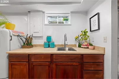 600 NE 108th Ave, Portland, OR 97220 - Photo 26