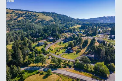1435 Catalina Ln, White Salmon, WA 98672 - Photo 16