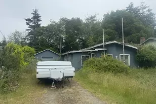 743 S Cammann St, Coos Bay, OR 97420 - Photo 1