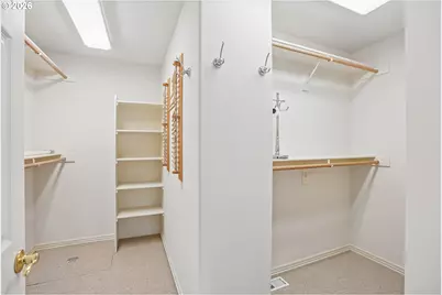 16432 SE Meadowland Ct, Portland, OR 97236 - Photo 22
