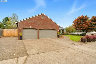 20155 Quinalt Dr, Oregon City, OR 97045 - Photo 2