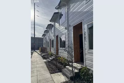 2391 SE 43rd Ave, Portland, OR 97206 - Photo 2