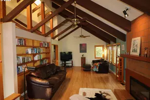 2350 McLean Blvd, Eugene, OR 97405 - Photo 8