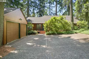 2350 McLean Blvd, Eugene, OR 97405 - Photo 2