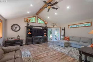 550 Wormwood St, Salem, OR 97306 - Photo 18