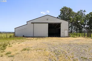 23522 Chaffey Ln, Aurora, OR 97002 - Photo 46