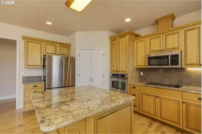23522 Chaffey Ln, Aurora, OR 97002 - Photo 14