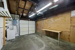 8719 N Wilbur Ave, Portland, OR 97217 - Photo 32
