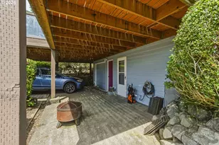 1037 N 10th St, Coos Bay, OR 97420 - Photo 48
