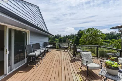 1037 N 10th St, Coos Bay, OR 97420 - Photo 30