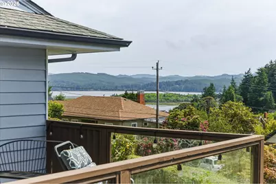 1037 N 10th St, Coos Bay, OR 97420 - Photo 34