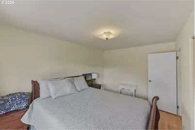 1037 N 10th St, Coos Bay, OR 97420 - Photo 22