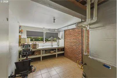 1037 N 10th St, Coos Bay, OR 97420 - Photo 30